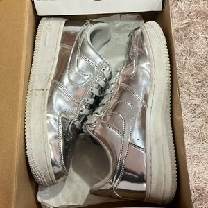 Nike Air Force 1 SP Chrome Sneakers